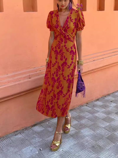 Elegant Pleated Print Dress with V-Neck