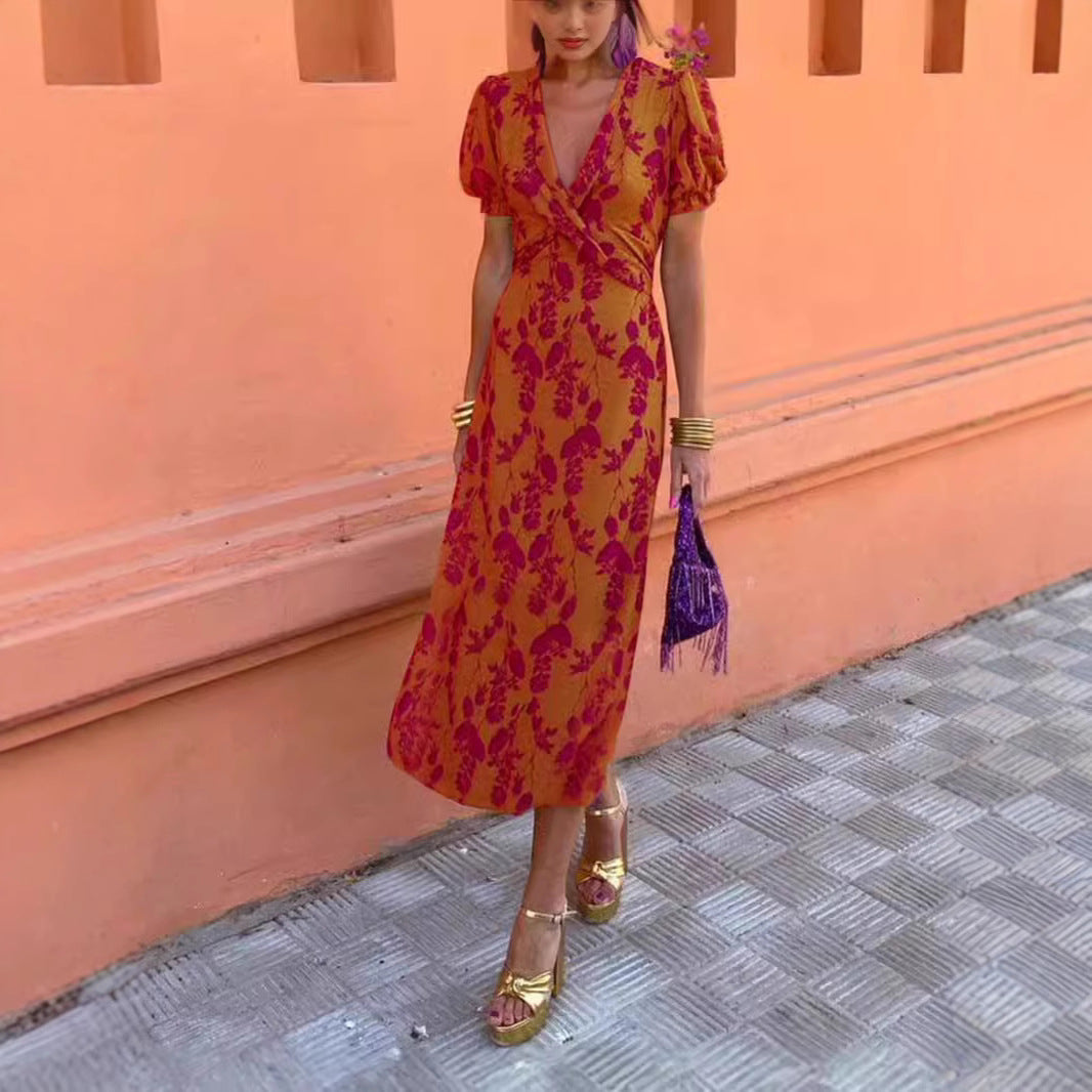 Elegant Pleated Print Dress with V-Neck