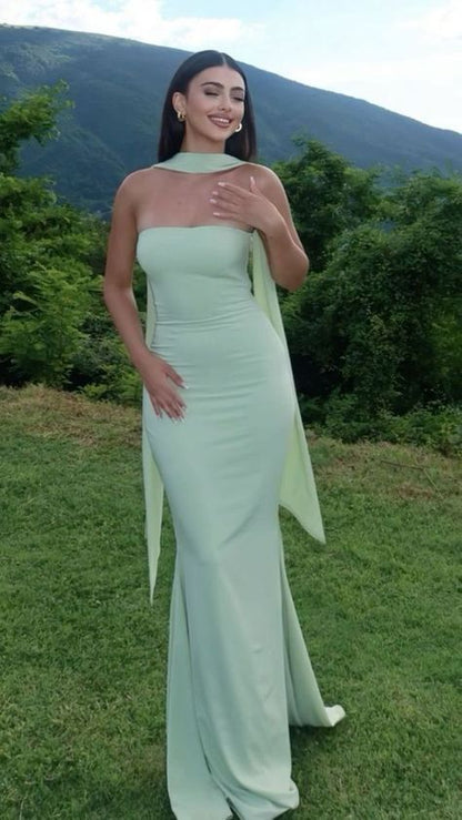 Elegant Sleeveless Bodycon Dress with Ribbon Detail