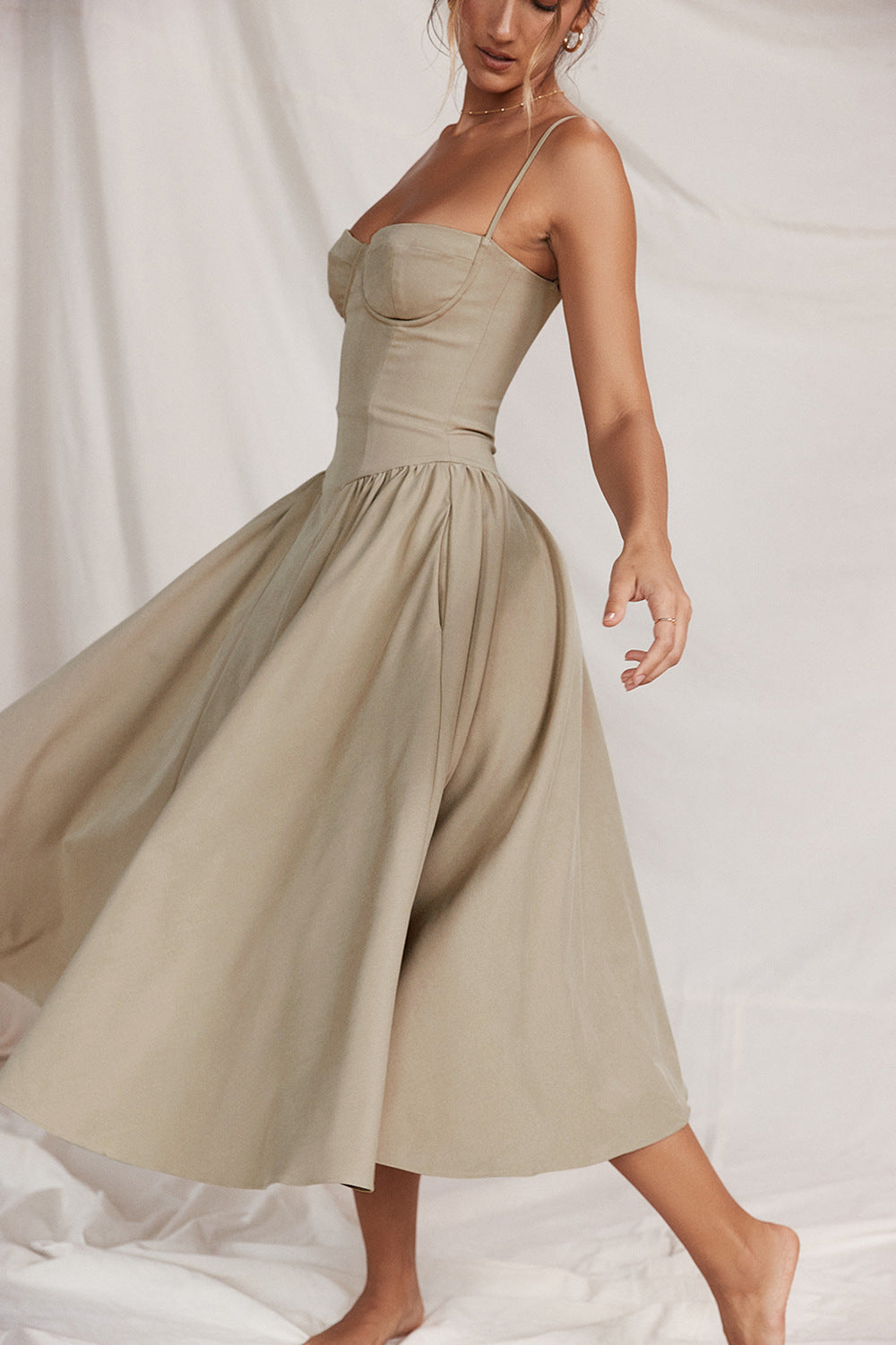 Elegant Spaghetti Strap Flared Dress