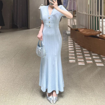 Elegant V-Neck Knitted Dress