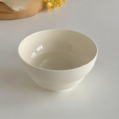 Elevated Instagram-style ceramic dinnerware