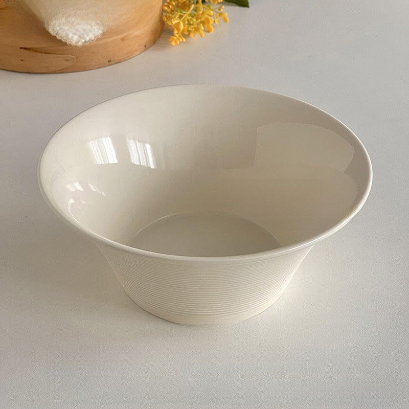 Elevated Instagram-style ceramic dinnerware