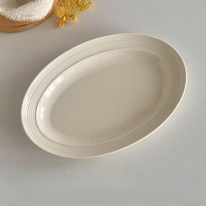 Elevated Instagram-style ceramic dinnerware