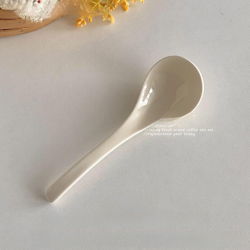Elevated Instagram-style ceramic dinnerware