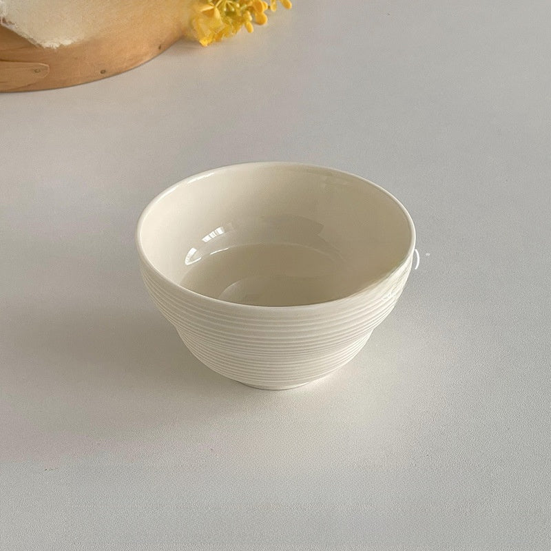 Elevated Instagram-style ceramic dinnerware