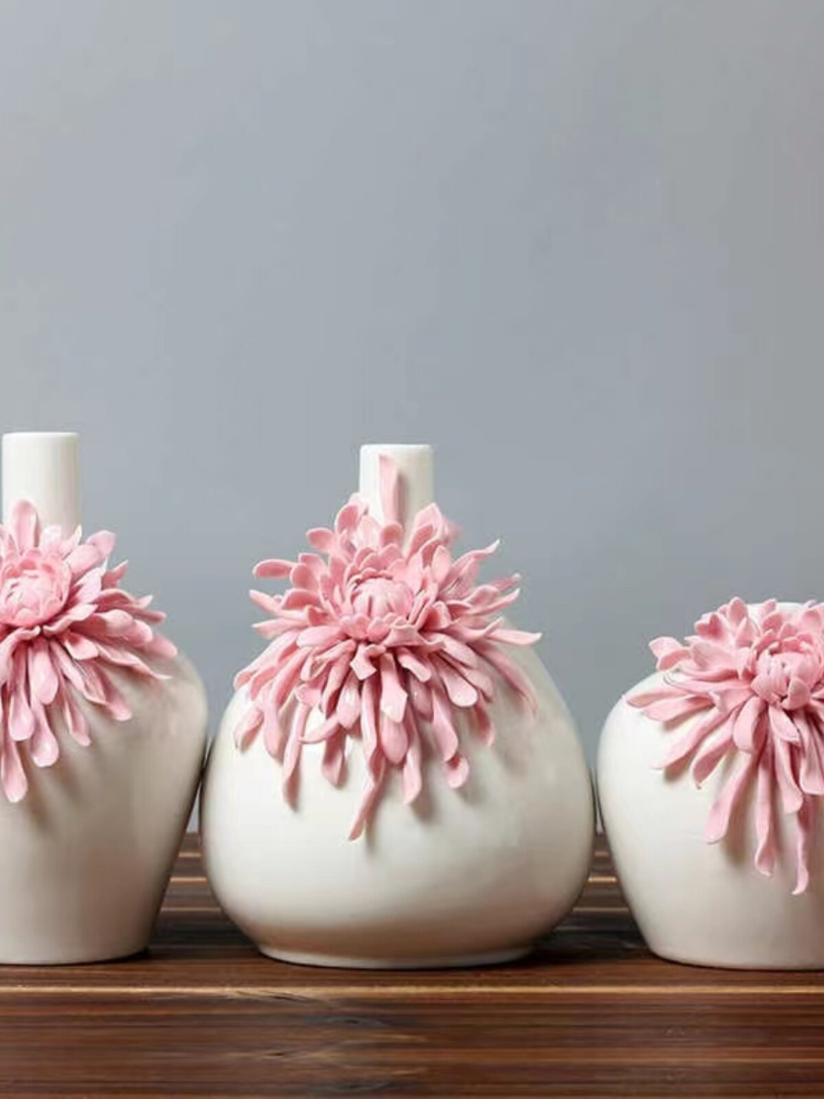 Embossed Ceramic Flower Vase for Home Decoration