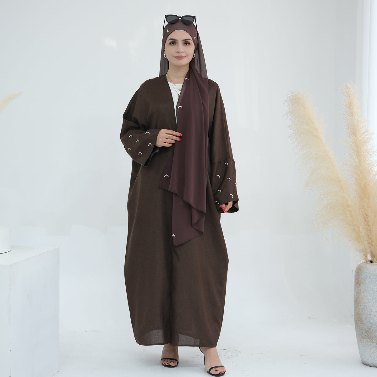 Embroidered elegant cardigan robe