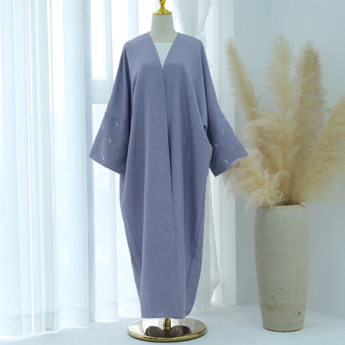 Embroidered elegant cardigan robe