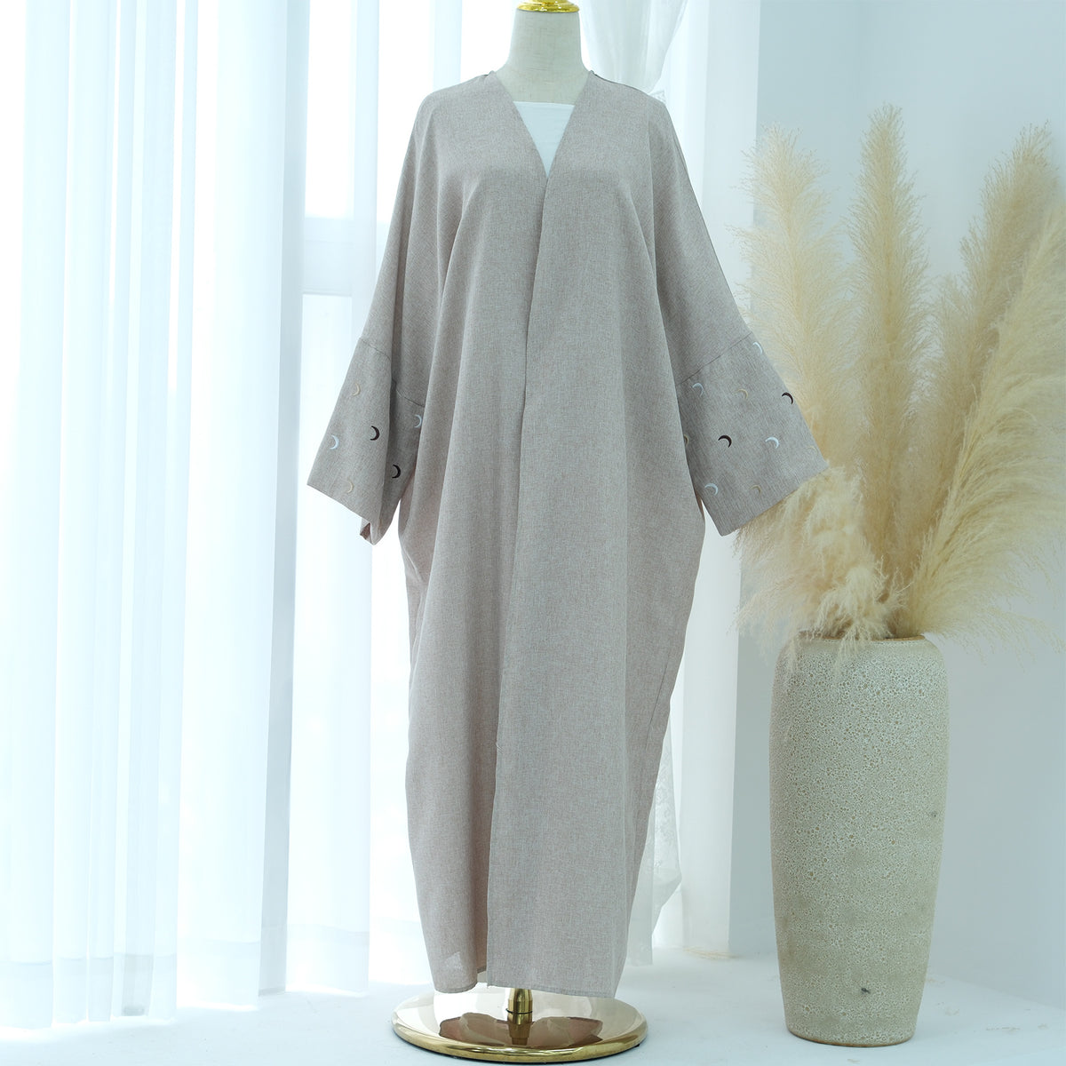 Embroidered elegant cardigan robe