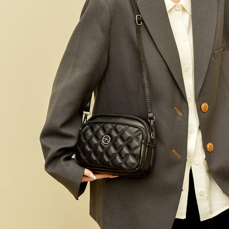Embroidered fashion shoulder bag