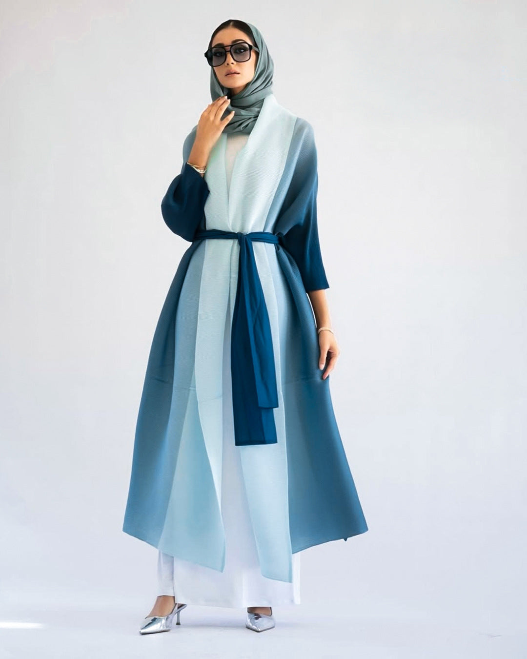 Embroidered floral robe