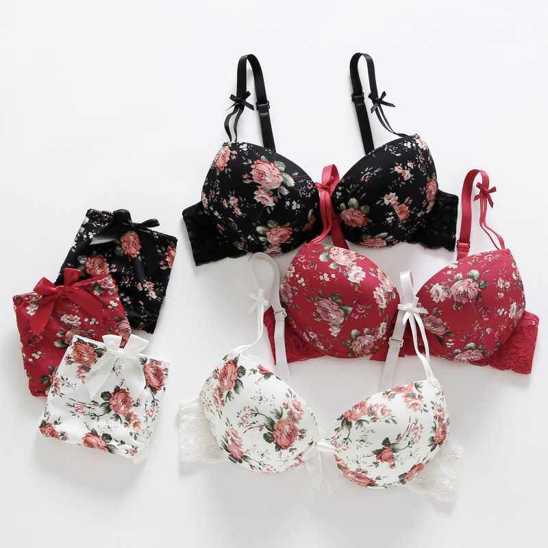 Embroidered lingerie set