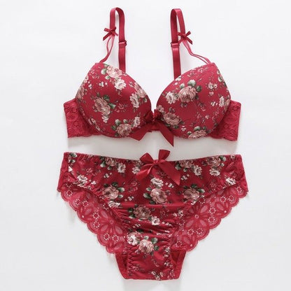 Embroidered lingerie set