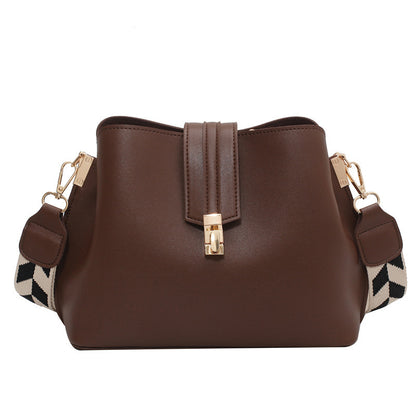 Embroidered thread lady's single-shoulder bag