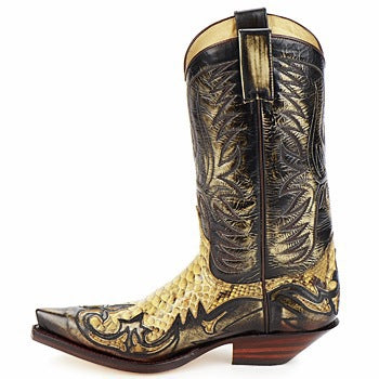Embroidered Western Cowboy Boots