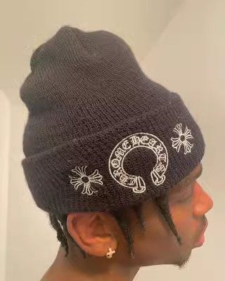 Embroidered woolen hat