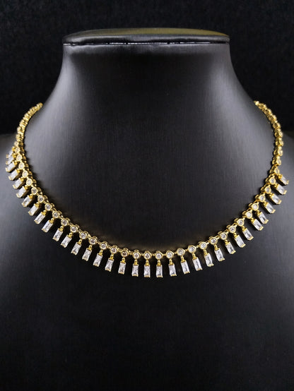 Emerald choker necklace