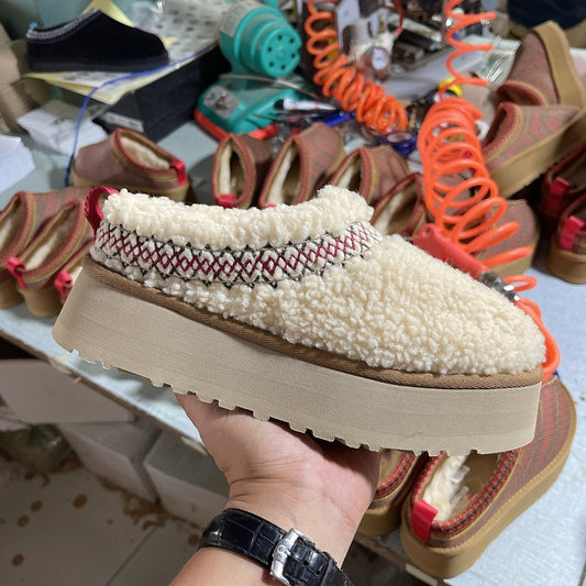 Ethnic style woven thick-soled snow boots