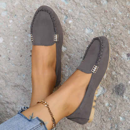 Europe and the United States cross-border plus size women's shoes 2024 spring and autumn new bean shoes shallow mouth a pedal foreign trade women's shoes wholesale