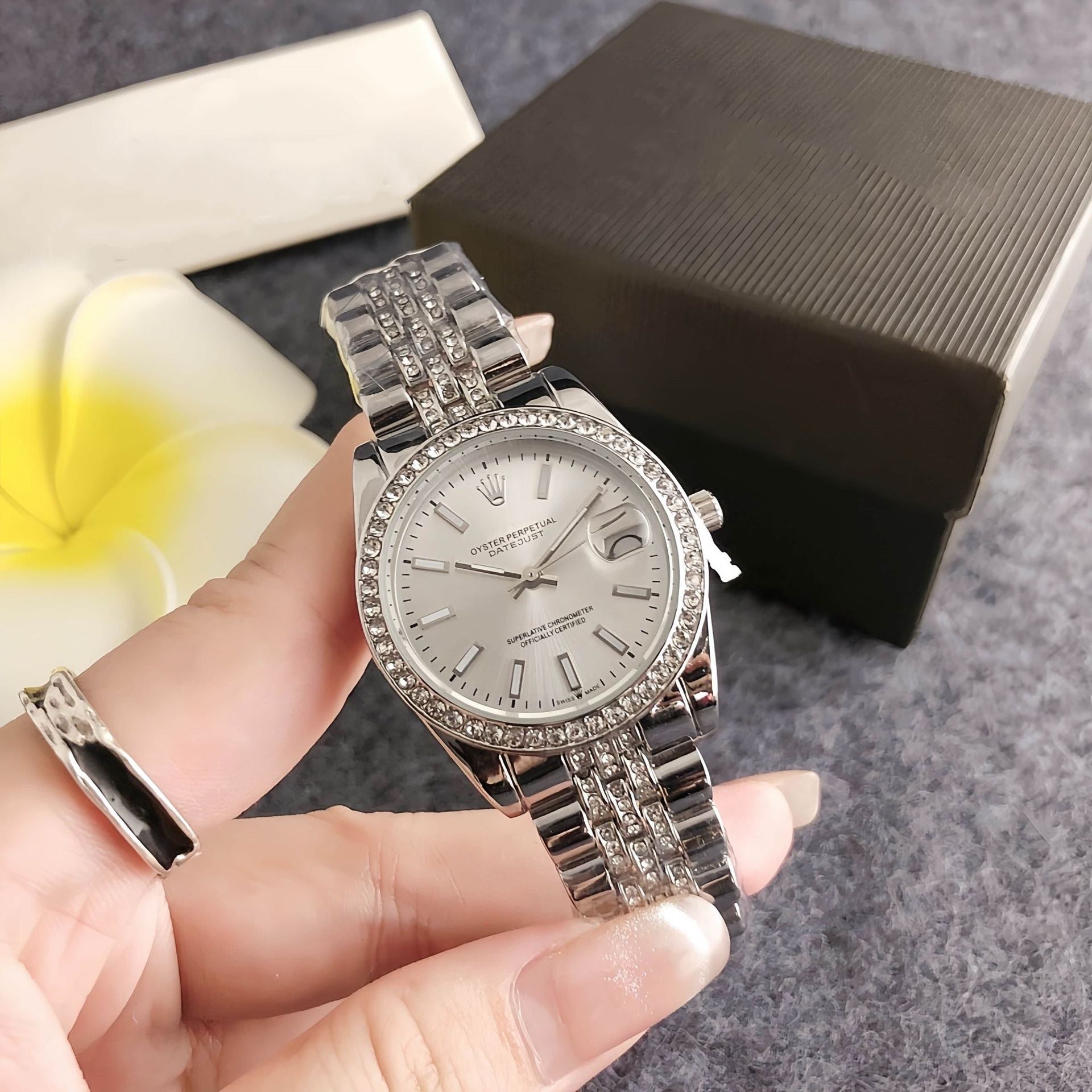 European Style Diamond Quartz Watch