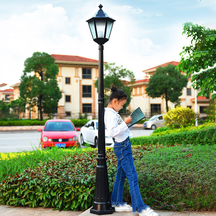 European Style Waterproof Outdoor Garden Light