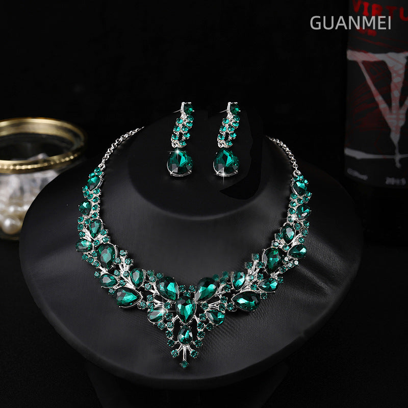 Evening dress accessories