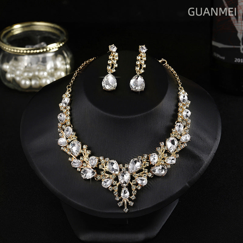 Evening dress accessories