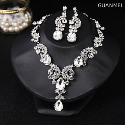 Evening dress accessories