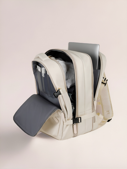 Expanding backpack