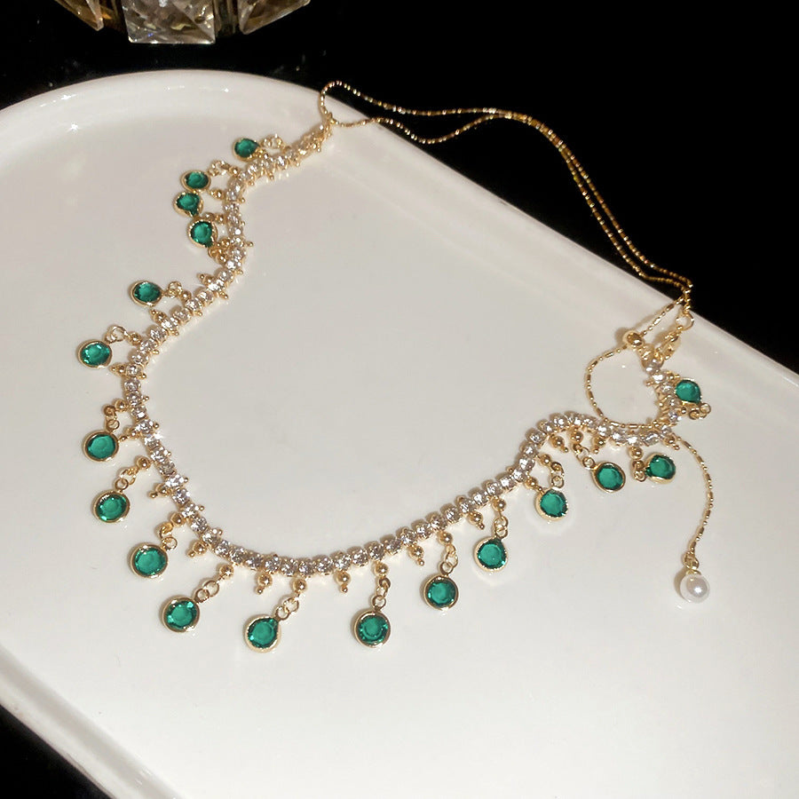 Exquisite diamond-set drop pearl necklace
