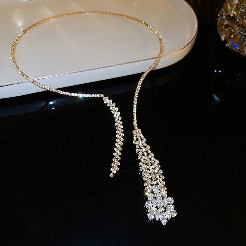 Exquisite diamond-set drop pearl necklace