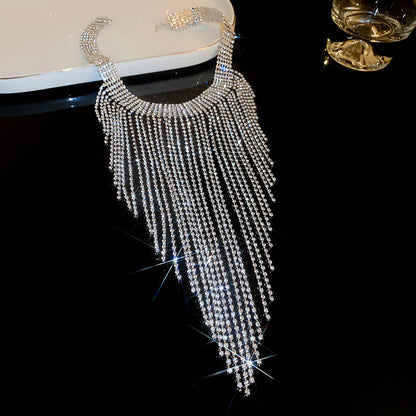 Exquisite diamond-set drop pearl necklace