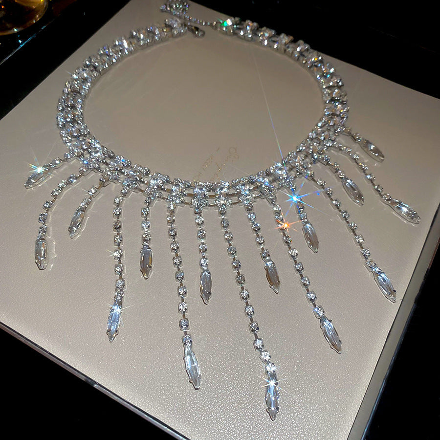 Exquisite diamond-set drop pearl necklace