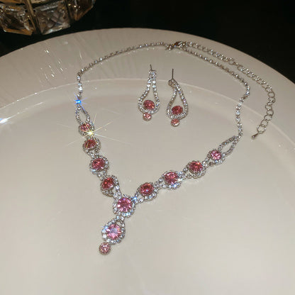 Exquisite diamond-set drop pearl necklace