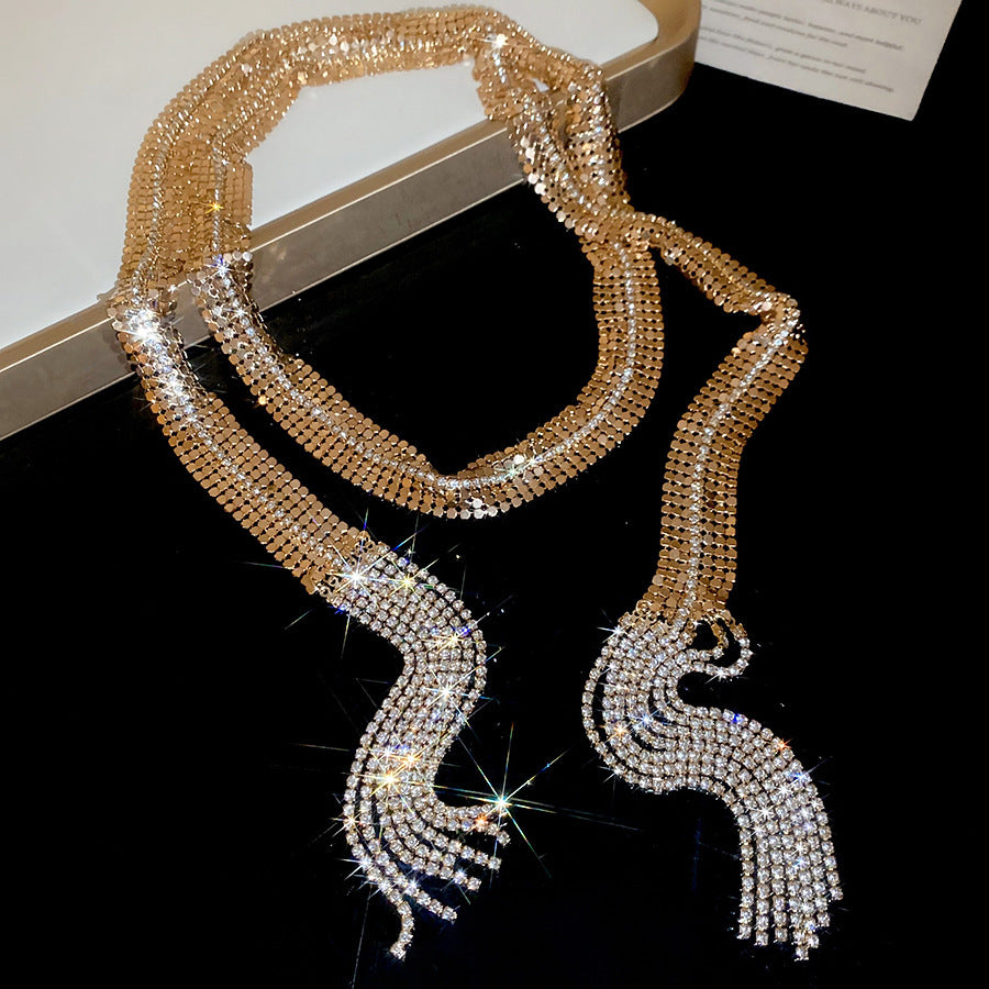 Exquisite diamond-set drop pearl necklace