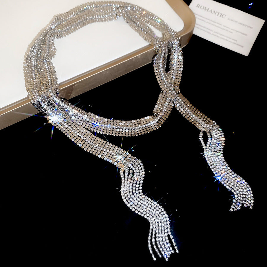 Exquisite diamond-set drop pearl necklace