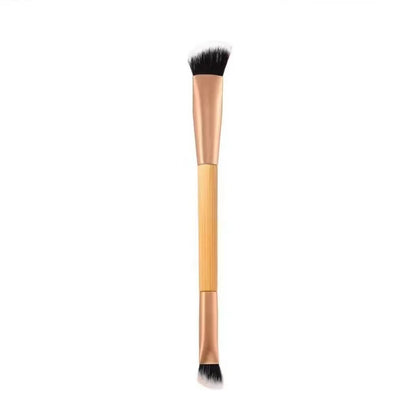 Eye area concealer brush