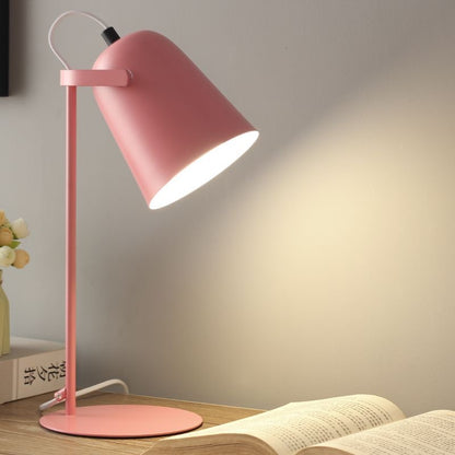 Eye‑protecting desk lamp
