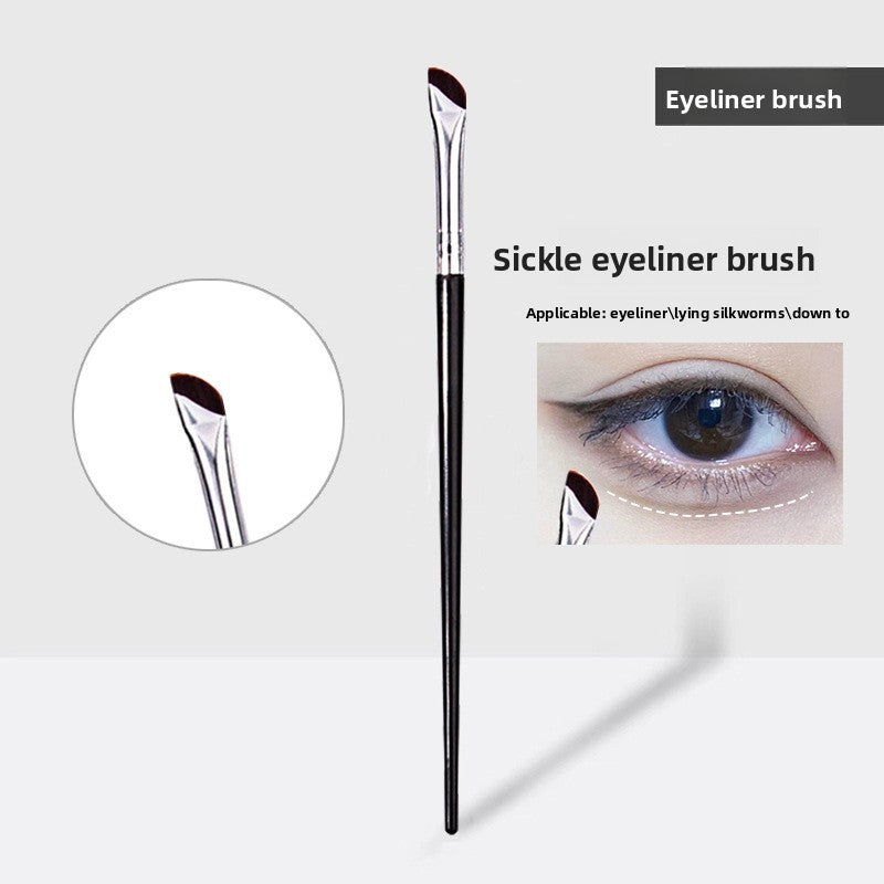Eyebrow Brush with Razor-Sharp Edge