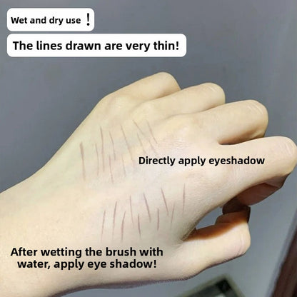 Eyebrow Brush with Razor-Sharp Edge