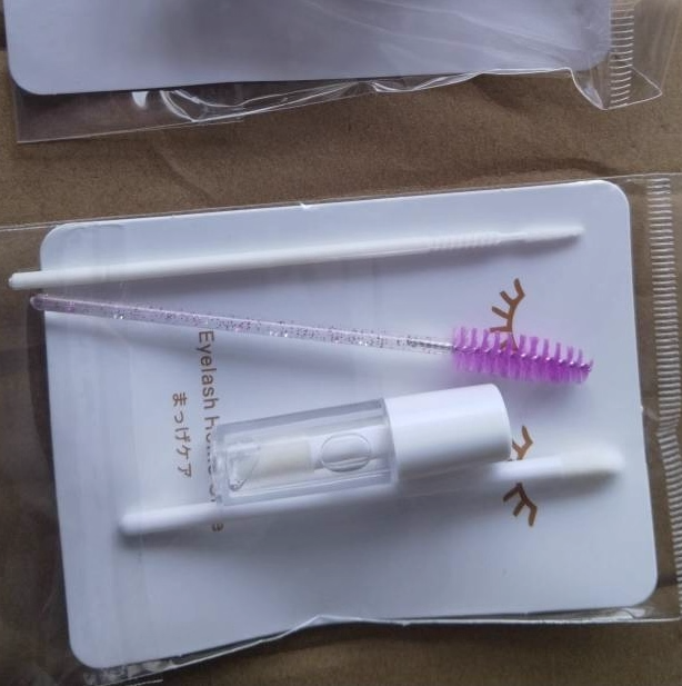 eyelash care kit
