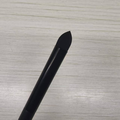Eyeshadow brush