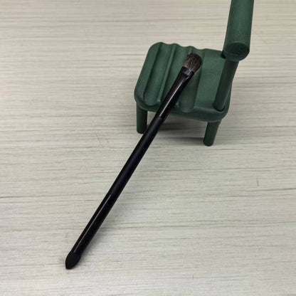 Eyeshadow brush