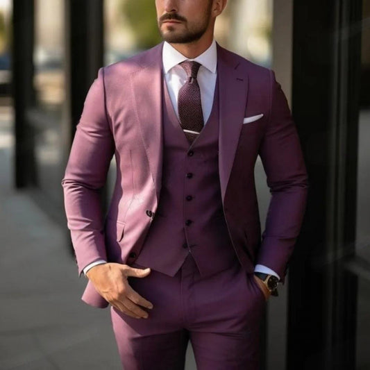 Men’s Three-Piece Solid-Color Suit – Stylish & Sophisticated.