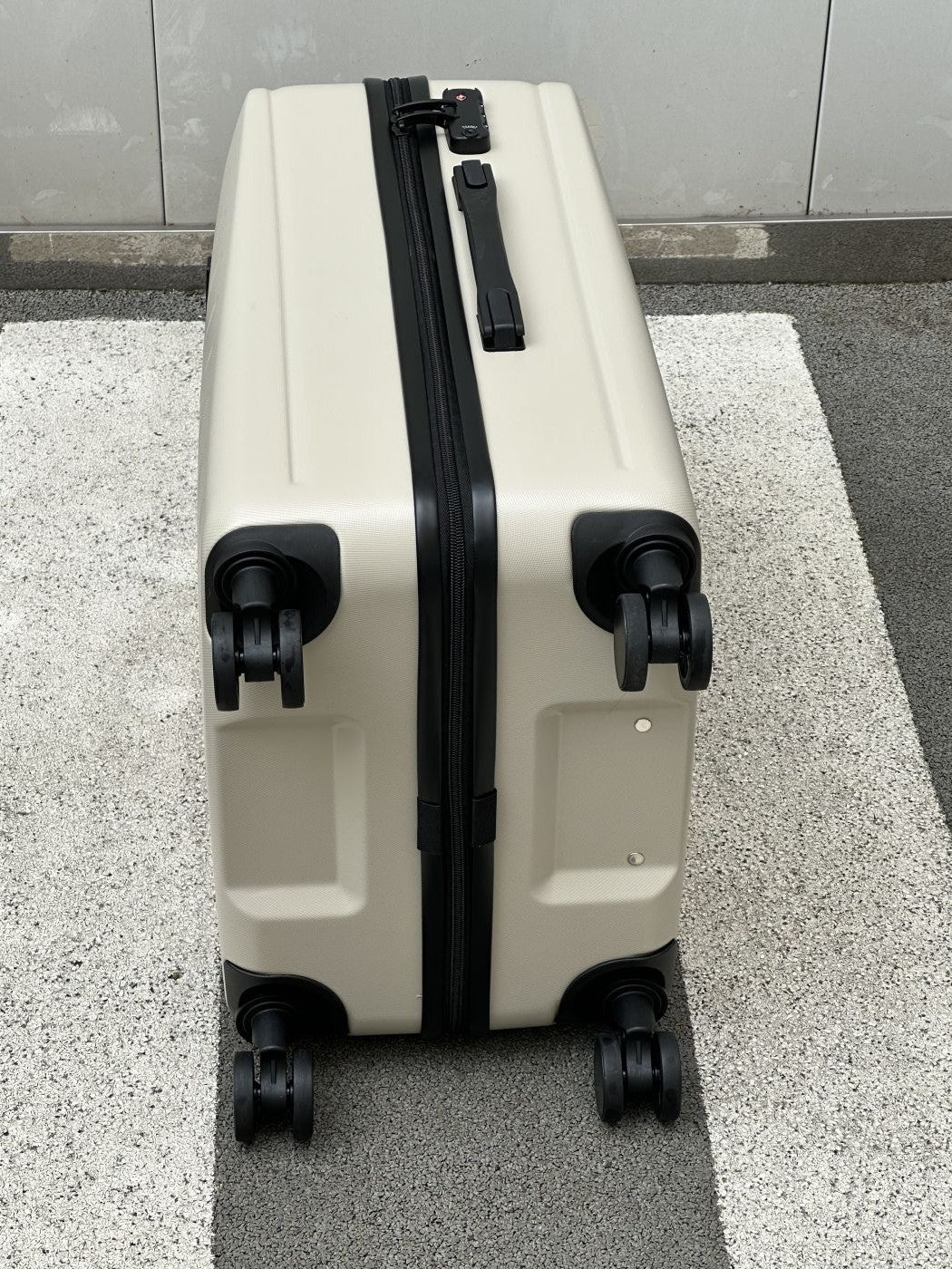 Travel Suitcase with Universal Wheels for Convenient Trips