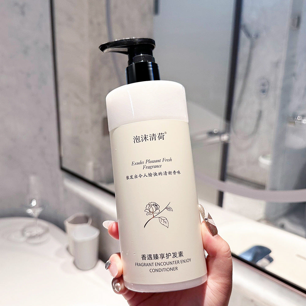 Foam Lotus White Tea Scented Hair and Body Care Set