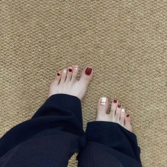 fake toenail pieces