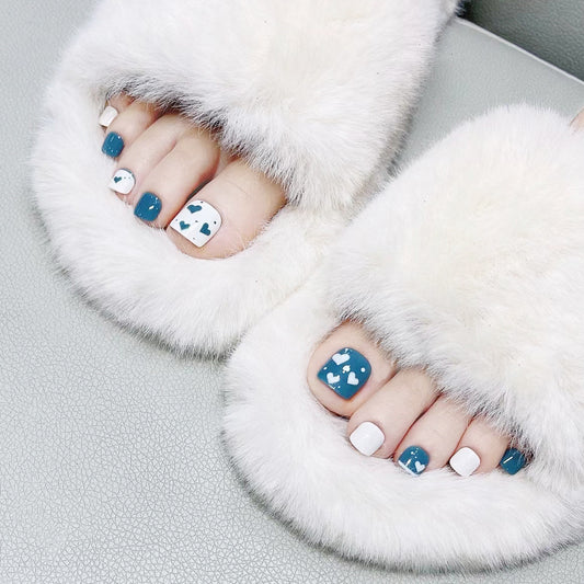 fake toenail pieces