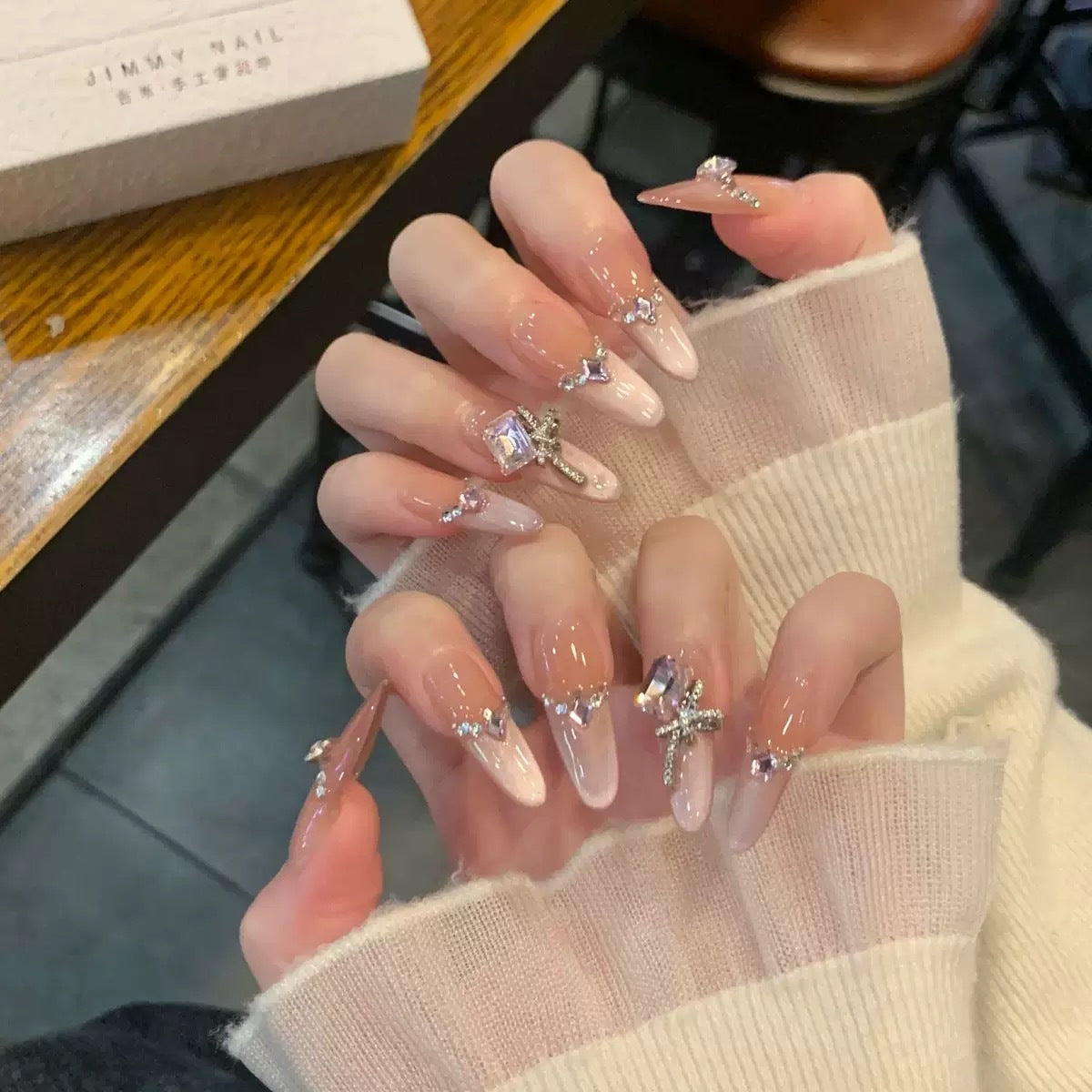 false nails